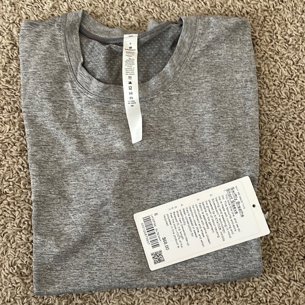 Lululemon Swiftly Breathe Short Sleeve